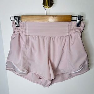 Lululemon Hotty Hot HIGH-Rise Lined Short 2.5"
